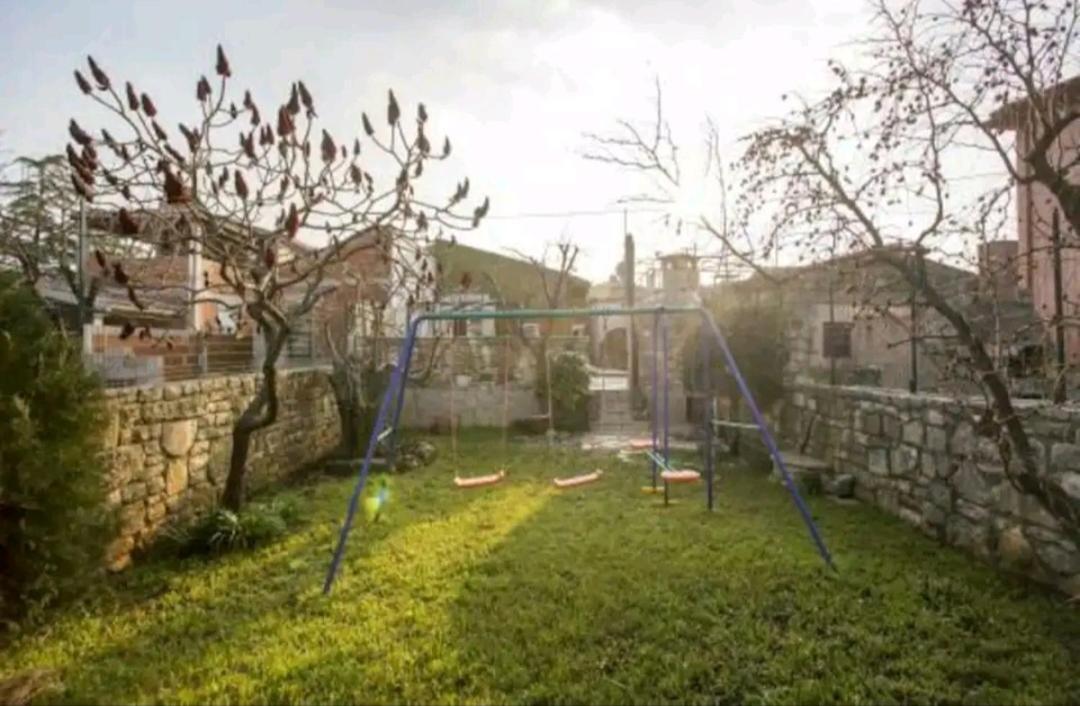 Kuca Za Odmor Lucy Apartman Póla Kültér fotó